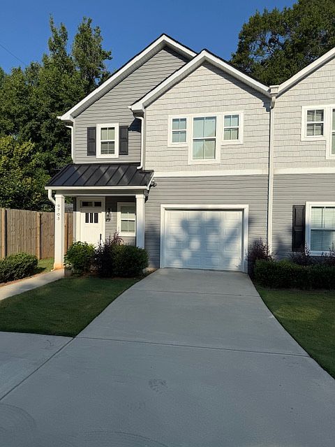 Left Unit for rent - Single Car Garage