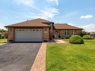 15648 S Twin Lakes Dr, Homer Glen, IL 60491