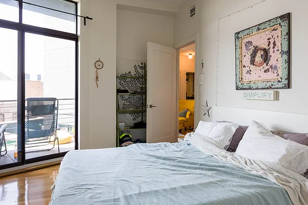 Rented by Nooklyn NYC LLC | media 51
