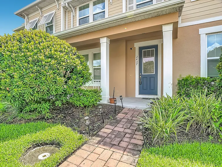 2437 Varenna Loop — Photo 1