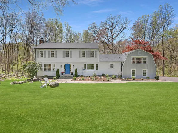 286 Indian Rock Rd, New Canaan, CT 06840