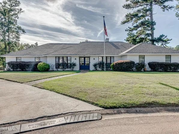 231 Greenfield Pl, Brandon, MS 39047