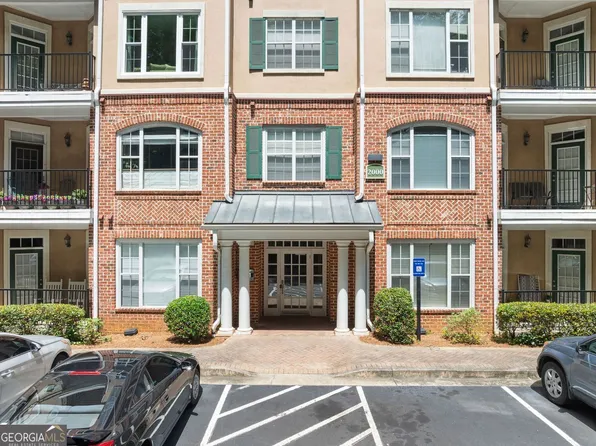 2303 Stratford Cmns, Decatur, GA 30033