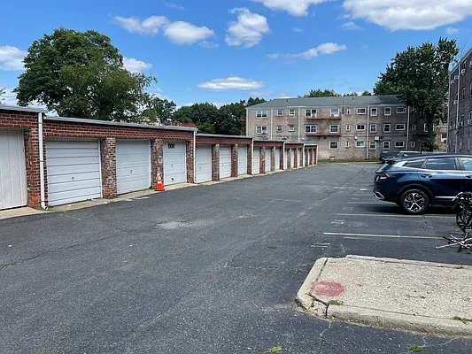 Sold by E Realty International Corp | media 8