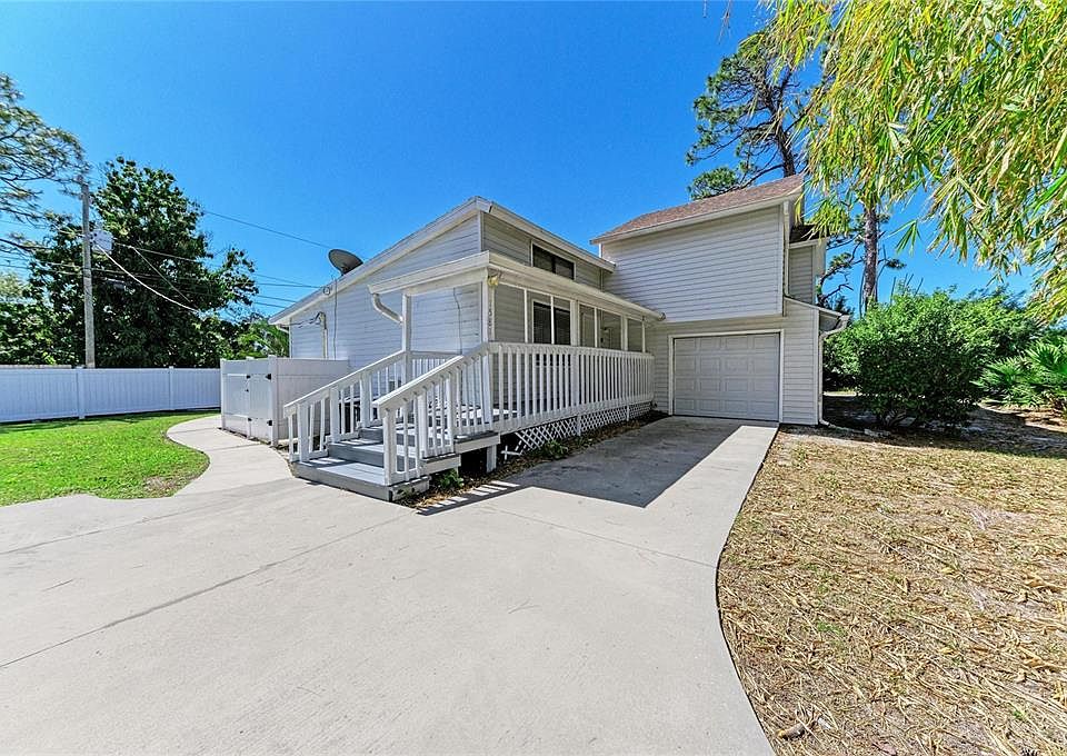 1st image of 1581 Royal Rd