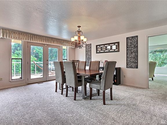 5th image of 7306 Turquoise Dr SW