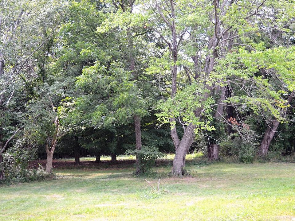 2nd image of 15593 N County Farm Ln