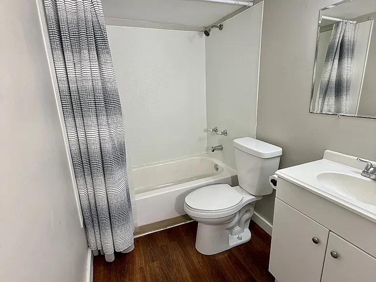 4th street apartments - Midland - 22 — Photo 18