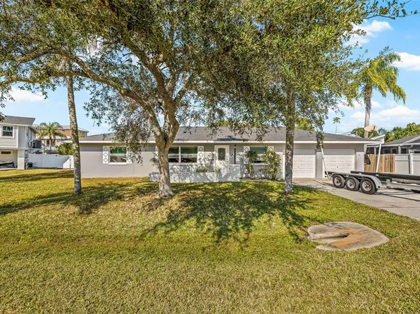 608 Florida Blvd, Crystal Beach, FL 34681
