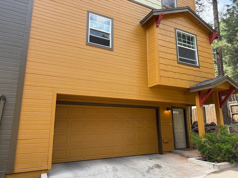2493 W Gunnison Ct