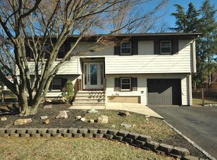 122 Heffernan St, Piscataway, NJ 08854