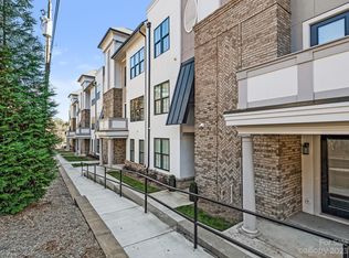 1103 Parkside Greenway Dr, Charlotte, NC 28209