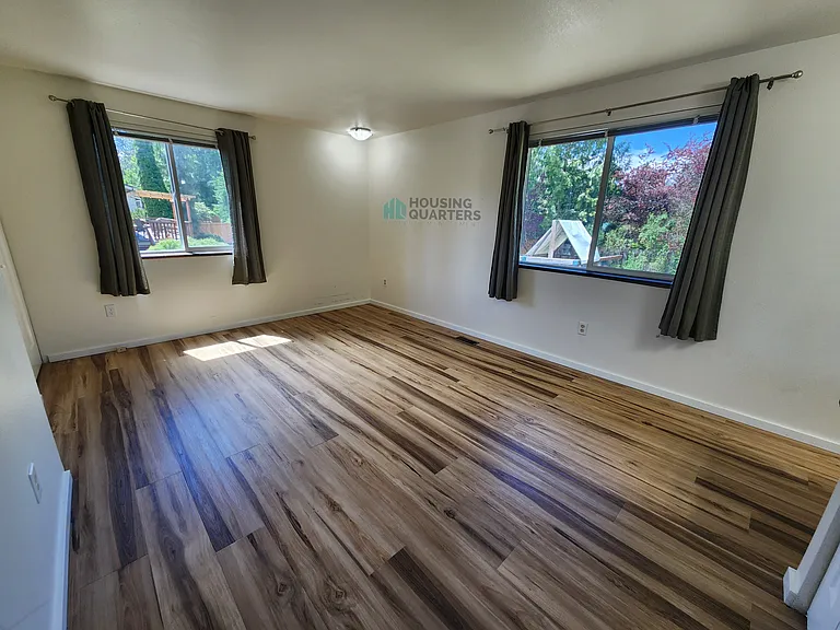 3318 S Bernard St — Photo 8