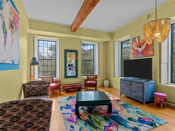 15 Higgins St APT 226, Smithfield, RI 02917