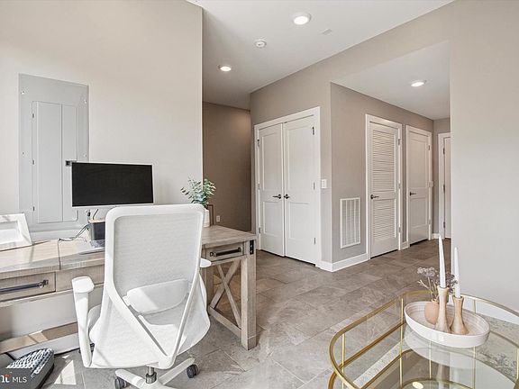 5th image of 4584 Riverside Way