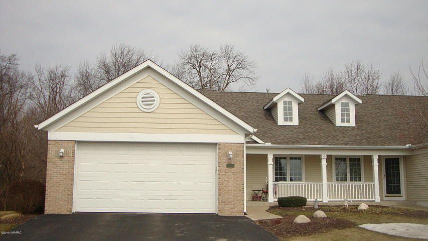 1st image of 8939 N Clearwater Dr