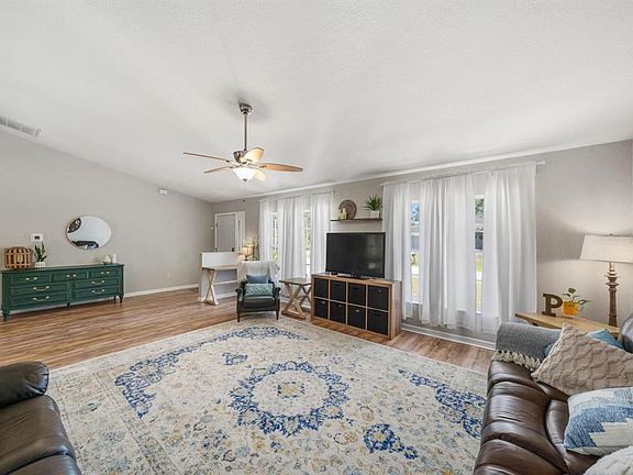 5th image of 5806 Casanova Ave