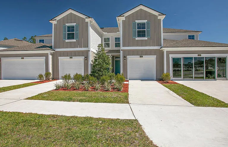 Discovery Trails Townhomes — Photo 1