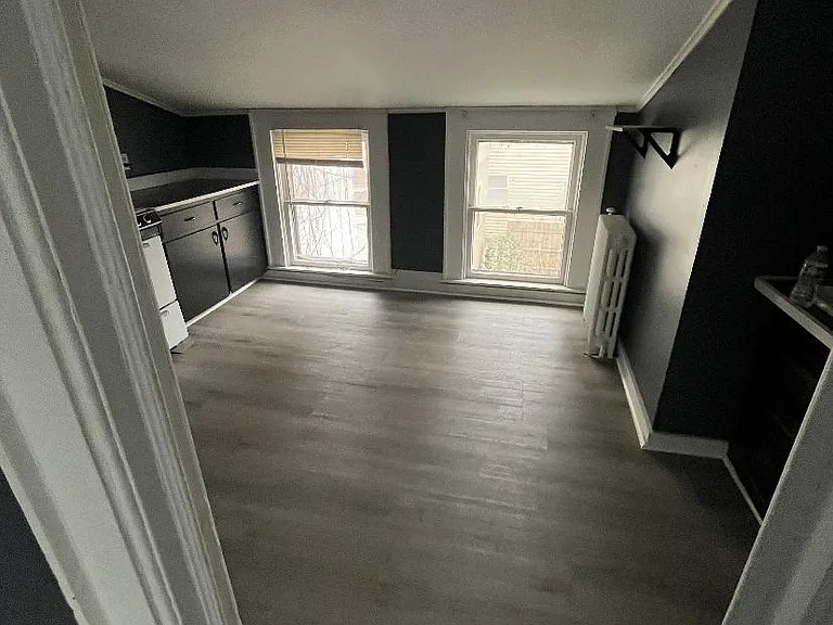 89 W Seneca St #4 — Photo 1