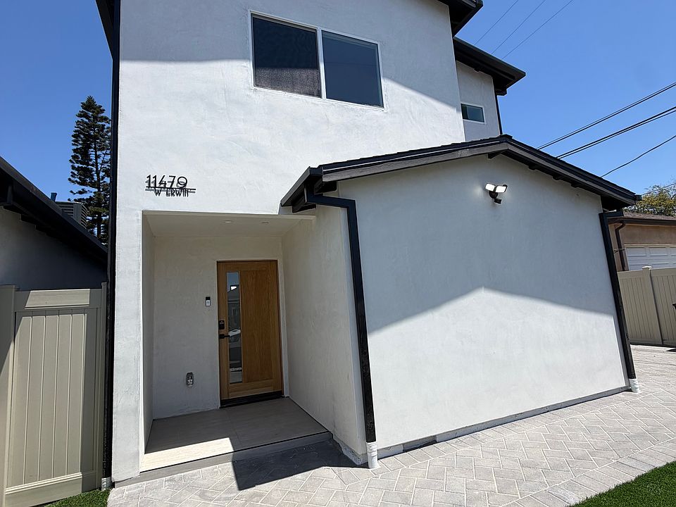 1st image of 11479 W Erwin St