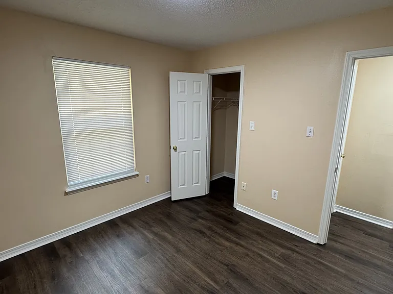 13401 Warren Dr — Photo 12