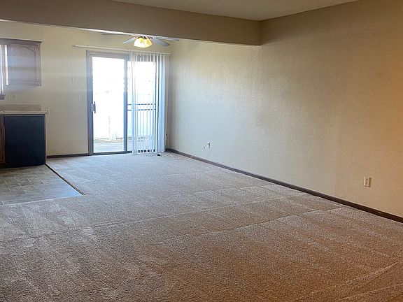 2nd image of 527 NE Churchill St #1