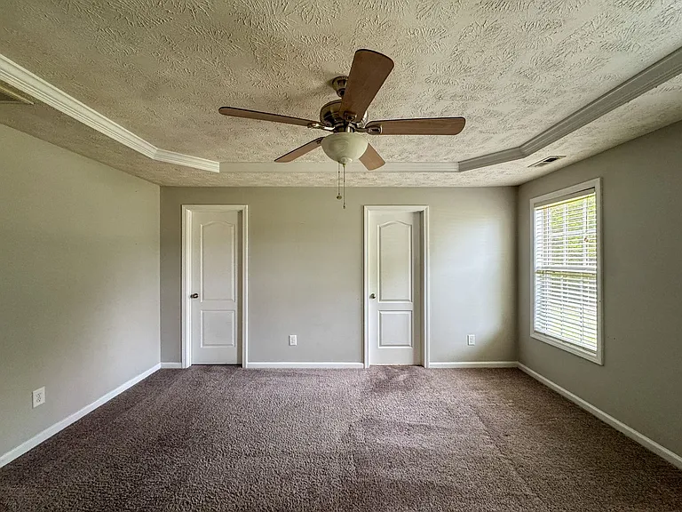 381 Chamberlin Blvd — Photo 10