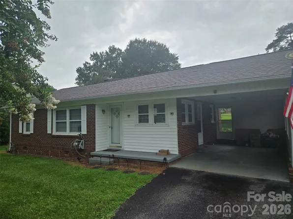 1326 26th St SW, Hickory, NC 28602