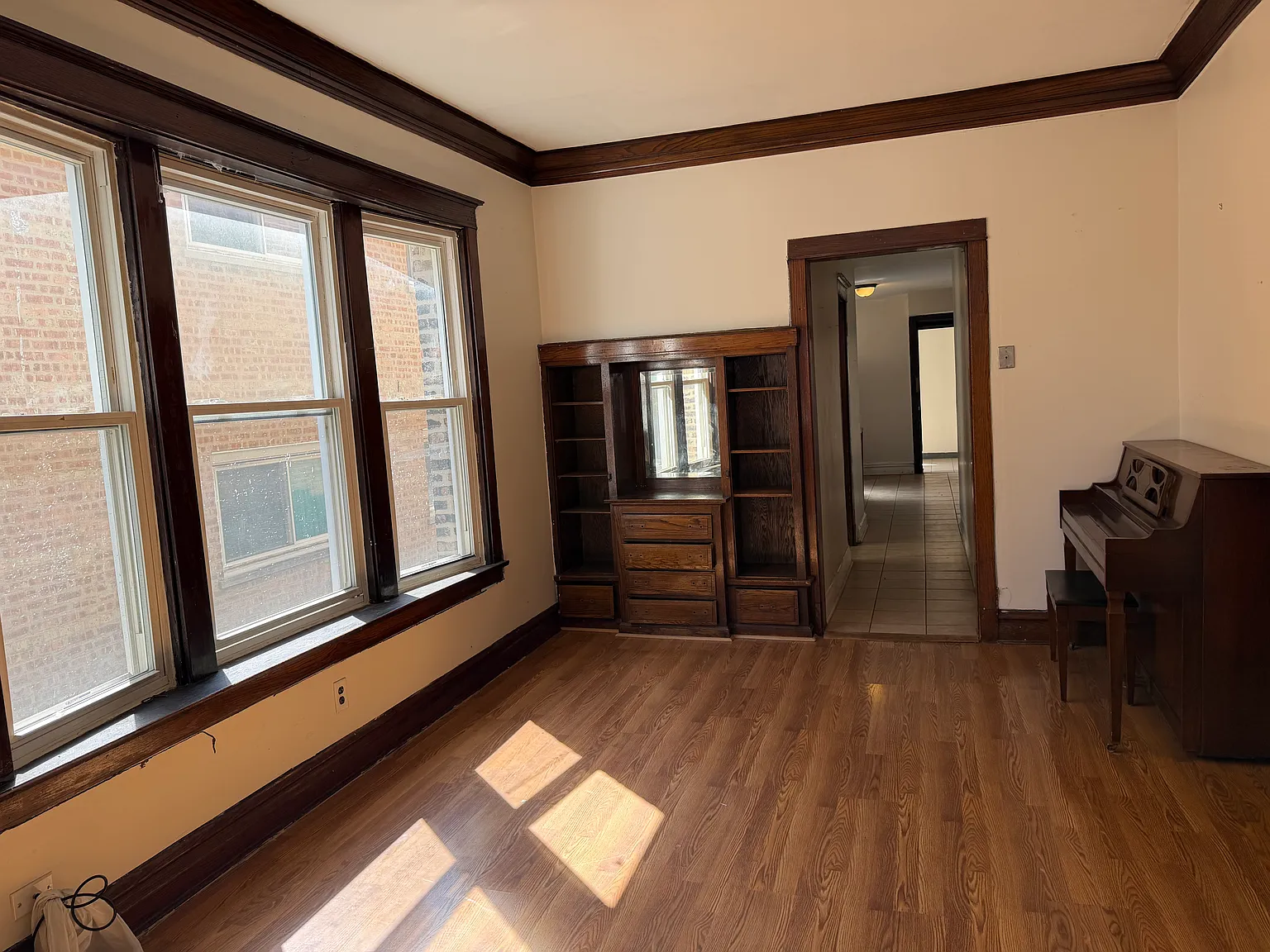 3 bed, 1500 sqft, $2,200 — Photo 3