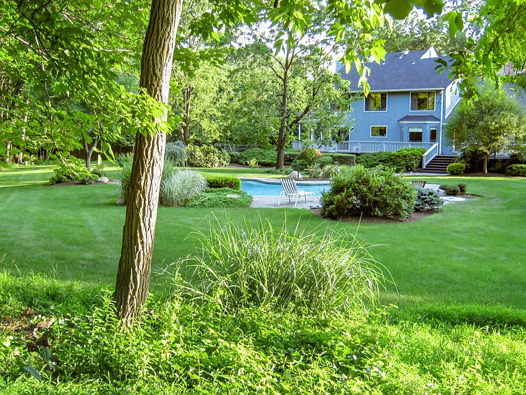 1 Brightfield Ln — Photo 1