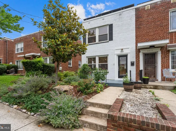 5515 Chillum Pl NE, Washington, DC 20011