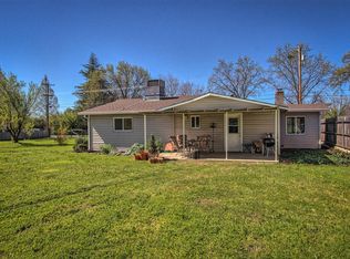 8219 Green Acres Ln, Redding, CA 96002