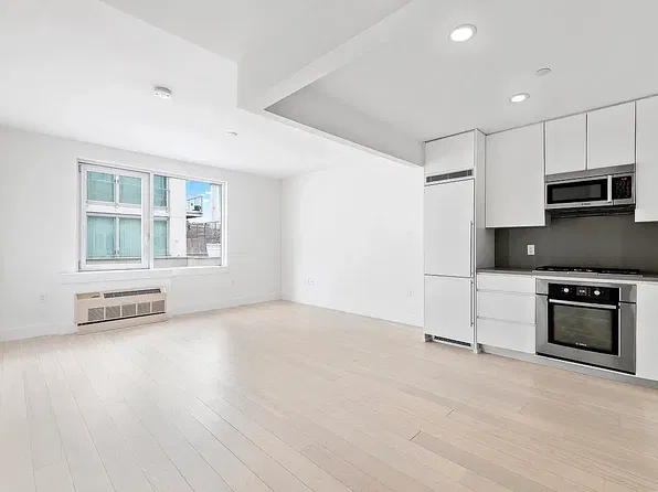 109 Gold St, Brooklyn, NY