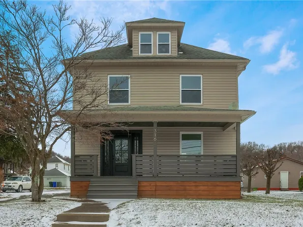 316 Line Ave, Ellwood City, PA 16117