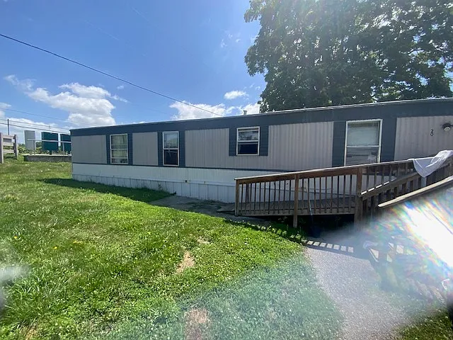 101 Felix Dr — Photo 4