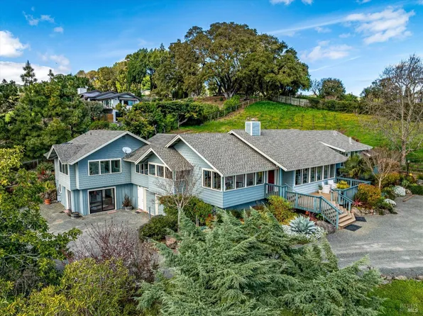 18800 White Oak Drive, Sonoma, CA 95476