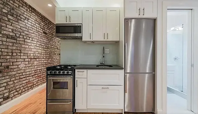 Rented by Compass | media 9