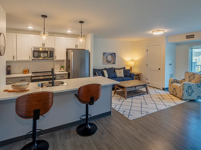 Loso Lakeside Apartments — Photo 19