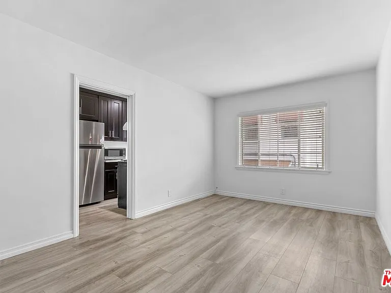 729 Crenshaw Blvd — Photo 3
