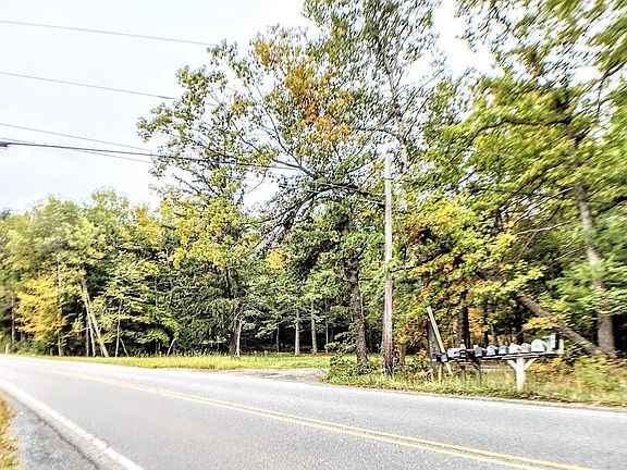 4th image of 105 Log Rd