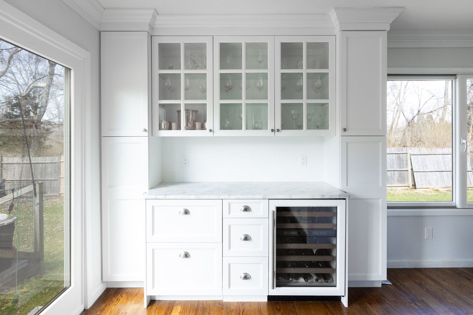  Beverage drawers and wine refrigerator