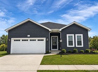 74 Eagleview Dr, Grand Island, NY 14072