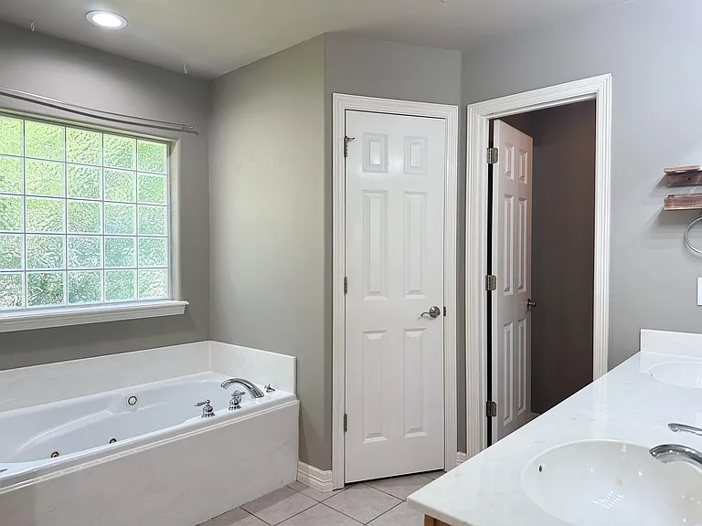 952 N Queen Annes Lace Dr — Photo 7