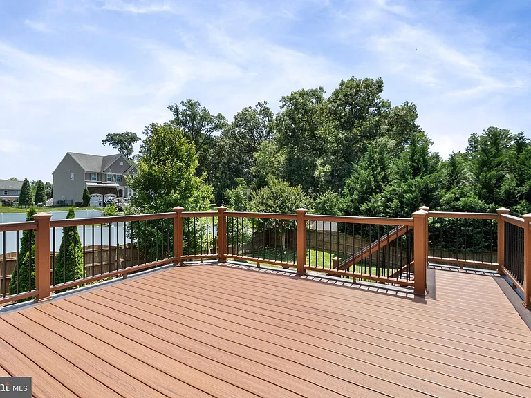 1407 Preserve Ln — Photo 33