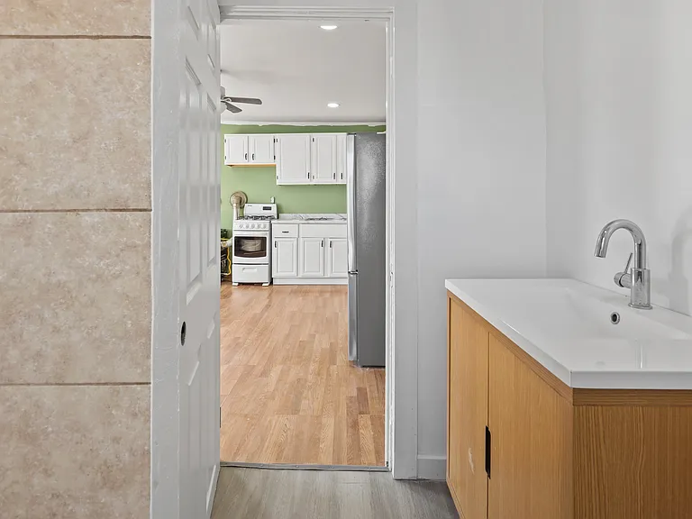 195 Urban Ave #2 — Photo 5