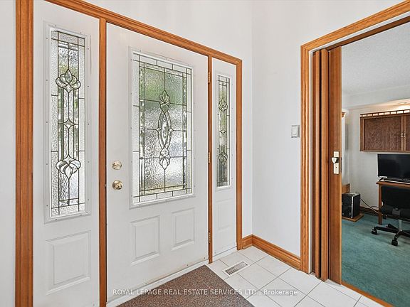 3rd image of 224 Sunray Rd