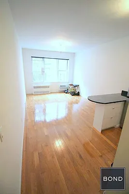 Rented by Bond New York | media 5