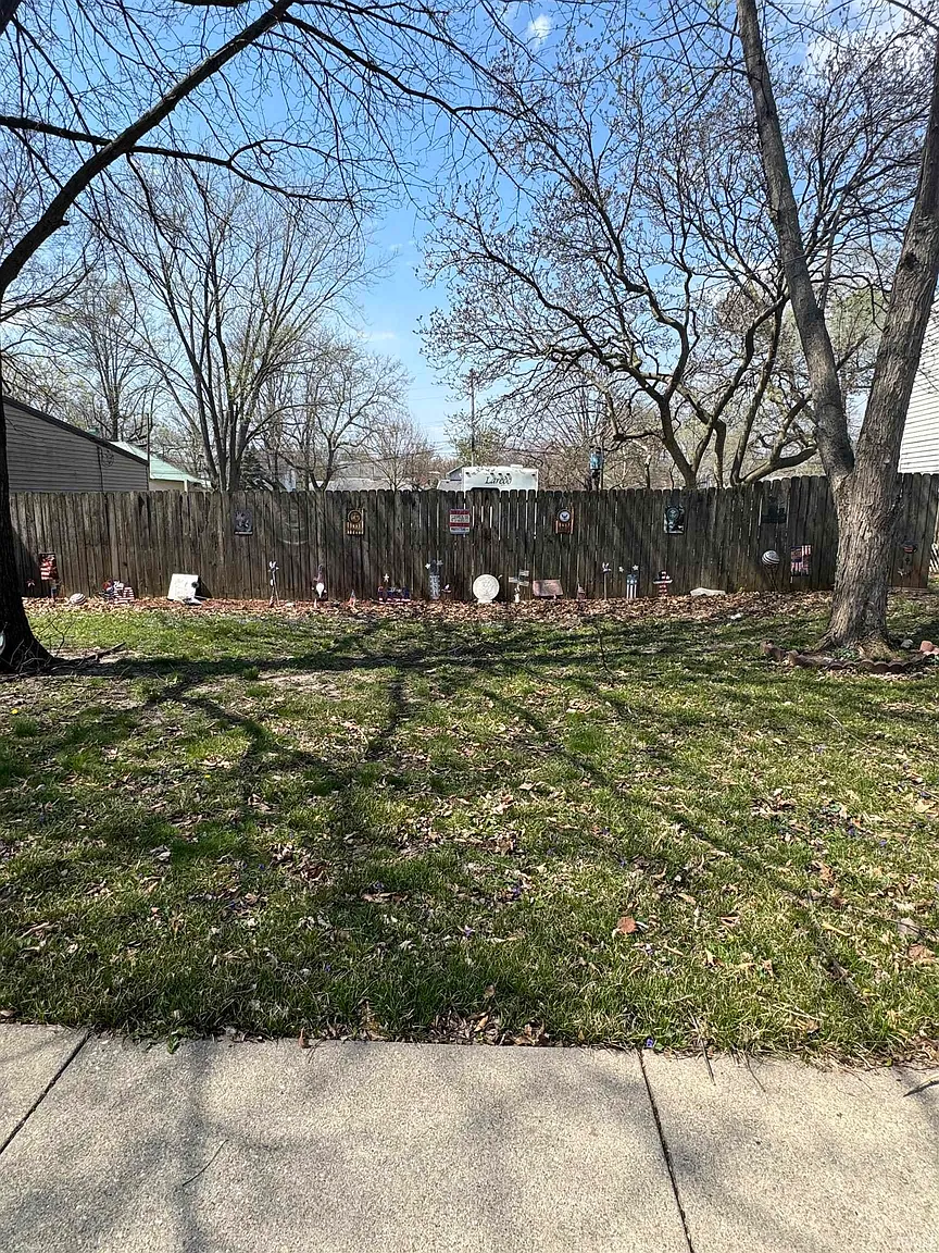 N 16th St photo 1