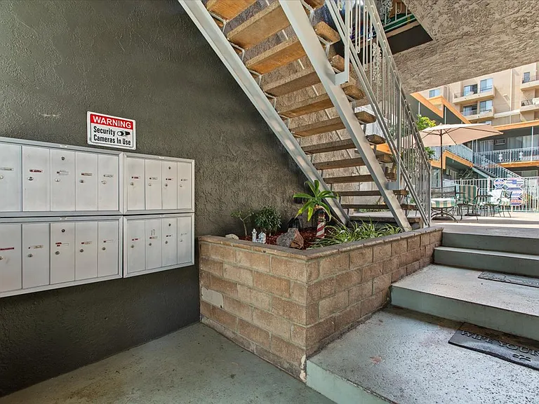 Lanewood — Photo 43