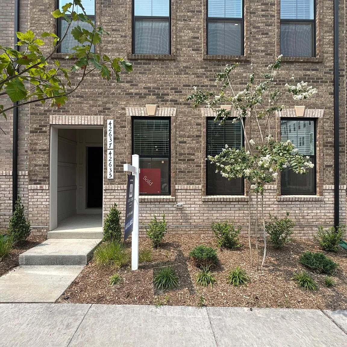 Goose Creek Village Condo — Photo 3